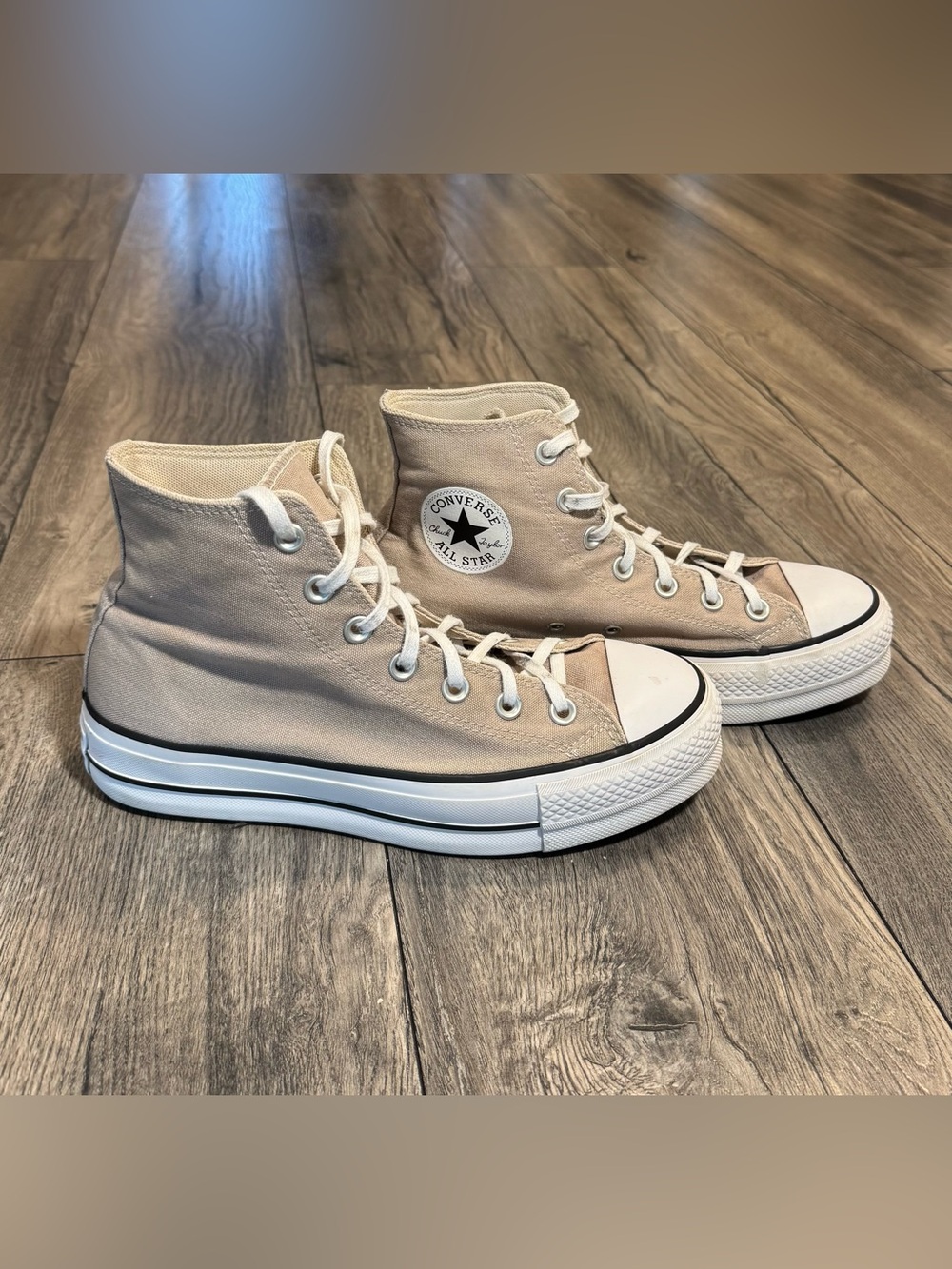 Converse Chuck Taylor All Star Lift Platform High Top Beige Women’s 8
